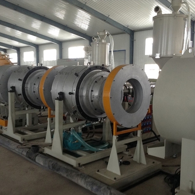 Linha de extrusão automática de tubos de PVC de alta produtividade competitiva com longa vida útil