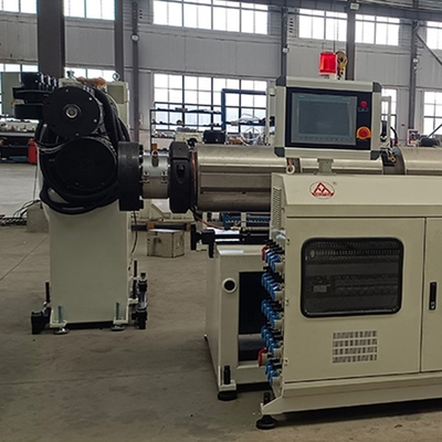 Fabricação de máquinas automáticas de fabricação de folhas ocas de PVC, de tipo parafuso duplo