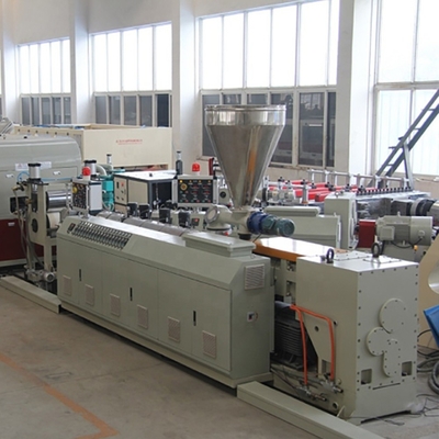 Linha de extrusão de tipo parafusos duplos para PVC com tecnologia líder e longa vida útil