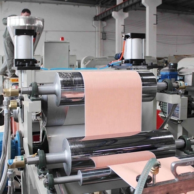 Máquina de extrusão de chapas de PVC de aço 250kw 380v 50hz