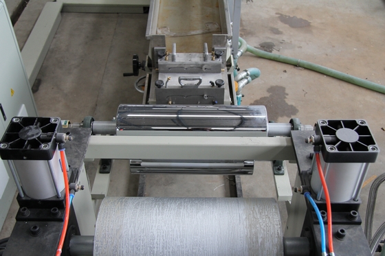 Linha de extrusão de revestimento de pedra de PVC de duplo parafuso com projeto de parafuso
