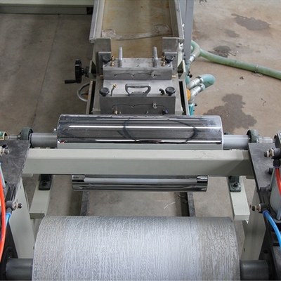 380V 50hz Voltagem PVC Linha de Fabricação de Folhas de revestimento de pedra com garantia de satisfação
