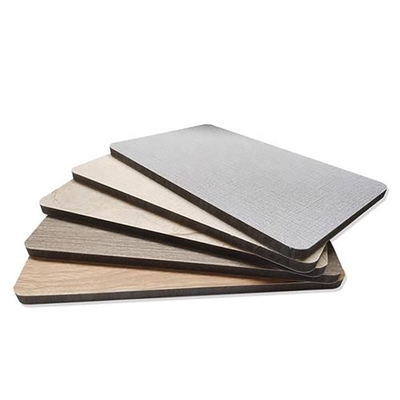 Linha de extrusão de PVC extrusora vertical de plástico de parafuso duplo com alta produtividade
