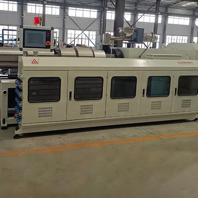 380V 50hz Linha de extrusão de chapas de telhado de PVC para produção de materiais de construção