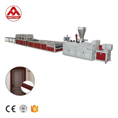 250kW Power WPC Kitchen Board Extrusion Line para Fabricação Plant Wide Door Design