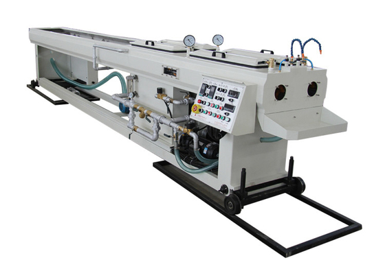Linha de extrusão de tubos de PVC de 380V 50hz para produção suave e consistente de tubos 50-160