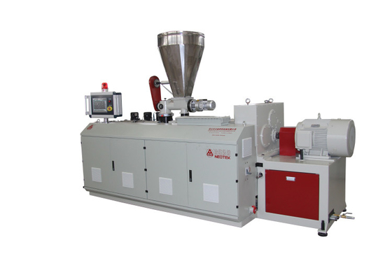 Consumo Pelletizador WPC à base de PVC com tensão de 380V 50hz e relação L/D de 188 1 parafusos