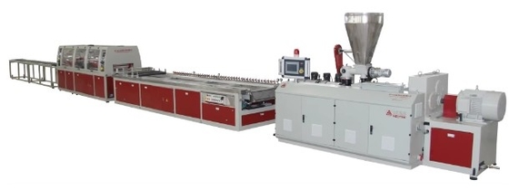 Máquina de folhas ocas de PVC eficiente para fábricas