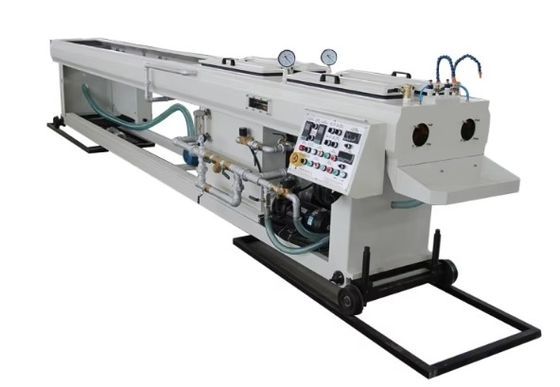 Máquina de extrusão de perfis WPC PVC PE para produção profissional de linhas de extrusão